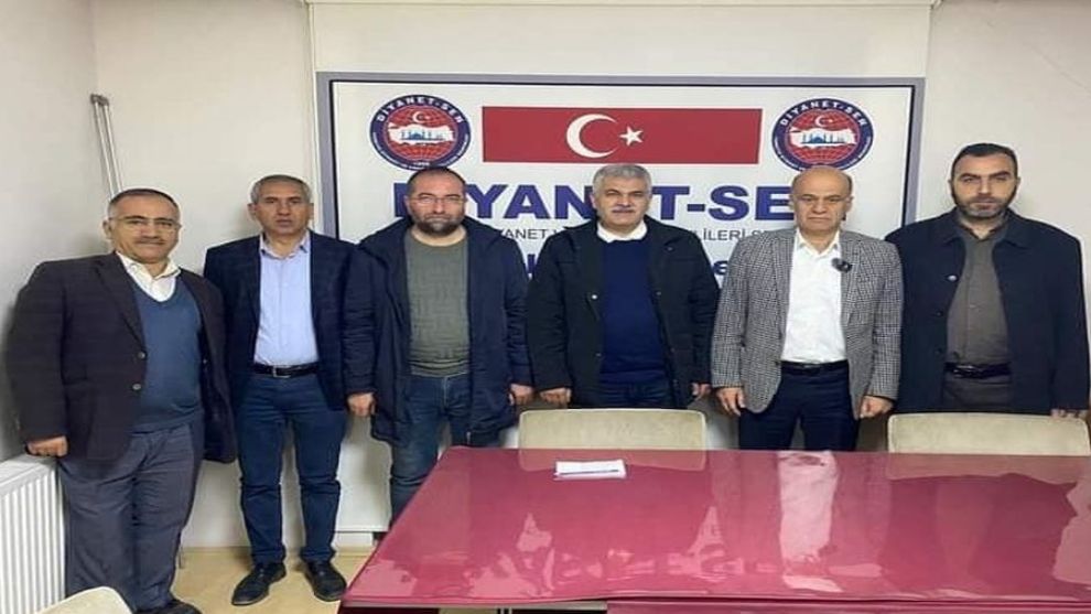 Taziye çadırı yerine, içinde taziye evide olan camiler inşa edilmeli