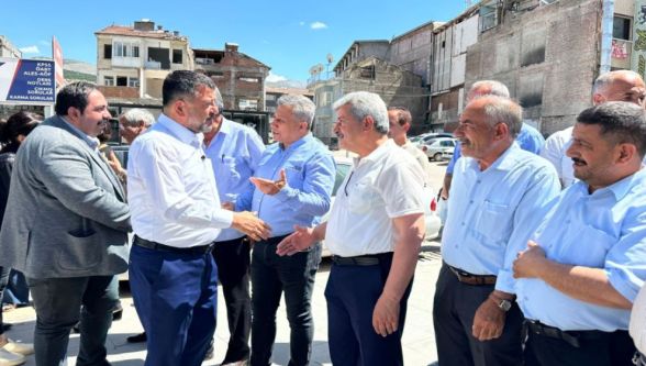 "Bakan Burada Söz Veriyor, Gidince O Sözler Unutuluyor"