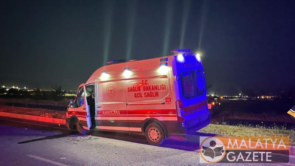 Malatya'daki Ambulans Kazasında 4 Kişi Yaralandı