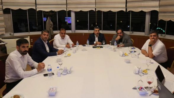 Malatya'da 5 Parti Aynı Masada Buluştu 