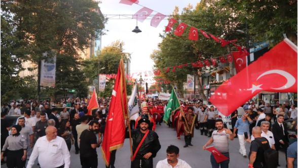"Omuz omuza birlik, beraberlik içerisinde yürüyeceğiz"
