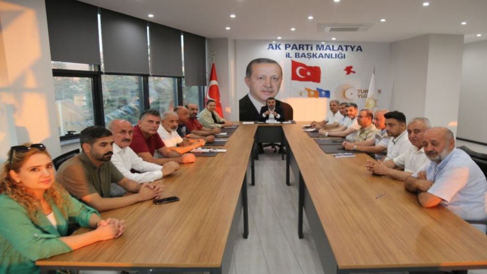 AK Parti'de İl Bakan Yardımcıları Yeniden Belirlendi