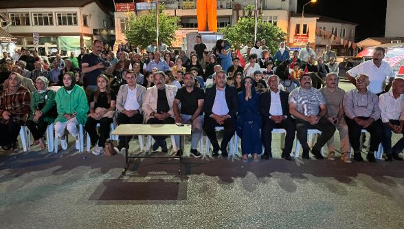 Hatice Akbaş'ı Meydanda İzlediler 