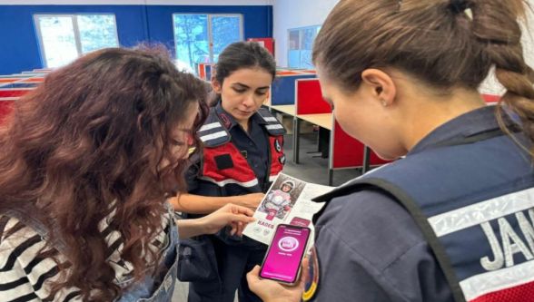 Kadın İşçilere KADES Eğitimi 