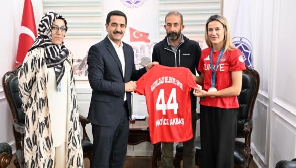 "Sadece Malatya'mızı değil, tüm Türkiye'yi gururlandırdı"