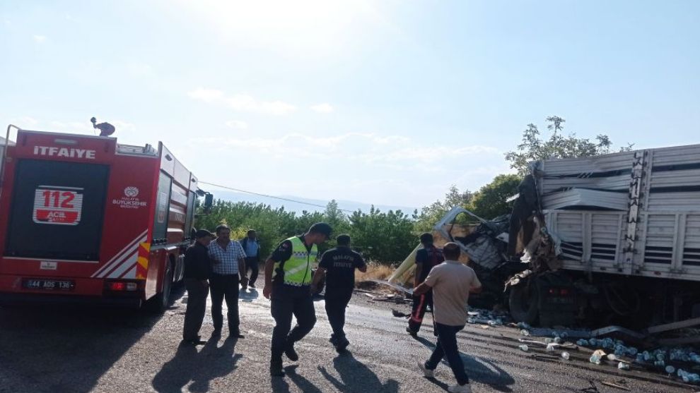FECİ TIR KAZASI: 1 ÖLÜ