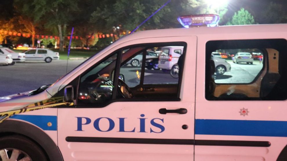 Polisten Kaçarken Kaza Yaptılar: Uyuşturucu Çıktı