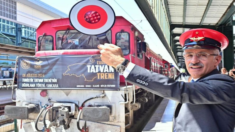 Turistik Tatvan Treni Malatya'da Durmayacak