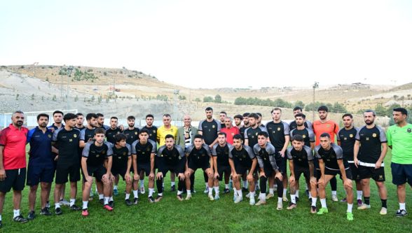 Başkan Sami Er, Takımı Kampa Gönderiyor 