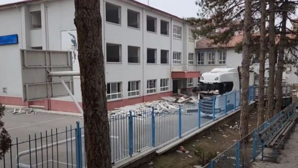 Kemal Özalper İlkokulu Yeniden Yapılıyor 