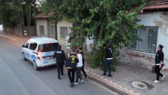 Operasyonda 27 firari yakalandı 