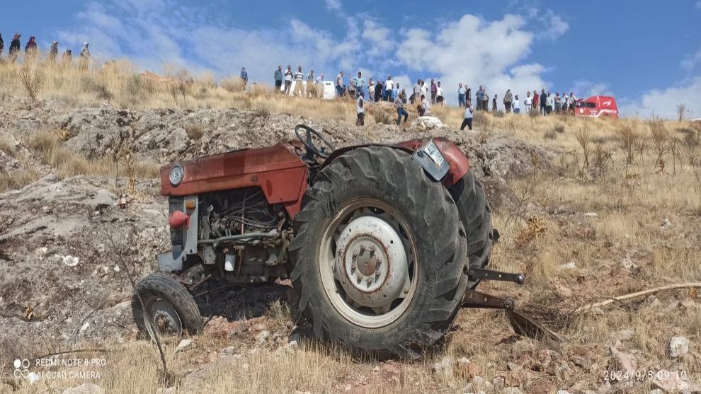 Darende'de Traktör Şarampole Yuvarlandı: 1 Ölü