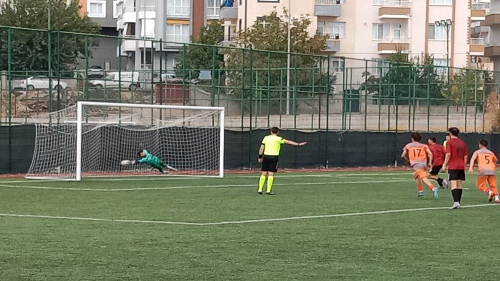 Malatya amatör futbol liglerine heyecan dolu maçlarla devam edildi