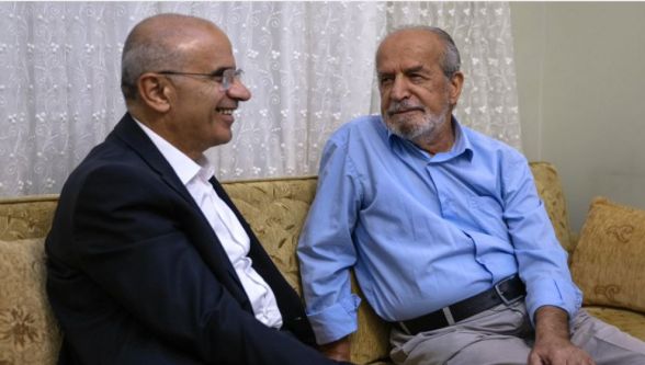 Başkan Er, Lise Hocasını Ziyaret Etti 