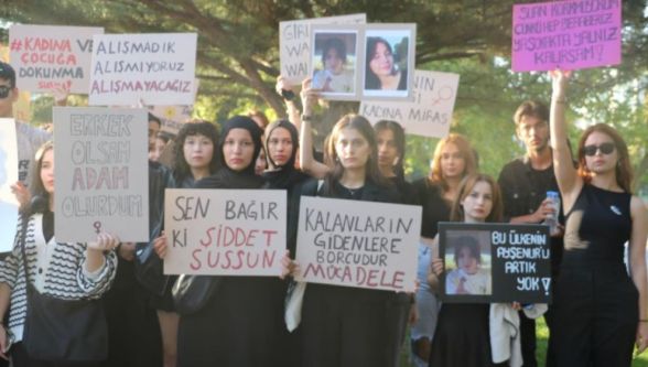 Üniversitede "Susmayacağız, Sustukça Sıra Bize Gelecek!" Sloganı 