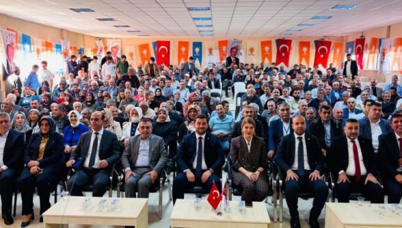 Yazıhan ve Hekimhan'da AK Parti Yönetimleri Seçildi 