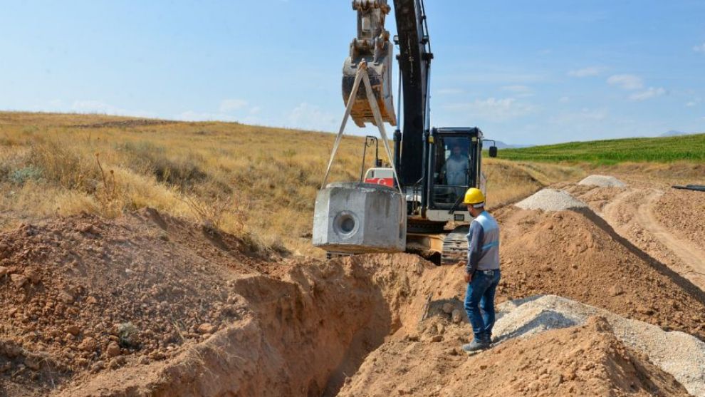 “Depremin Yaralarını Sarıyoruz”