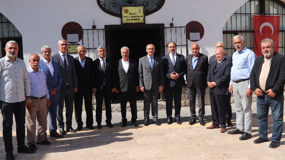 Vali Yavuz, esnaf odası başkanları ile istişarede bulundu