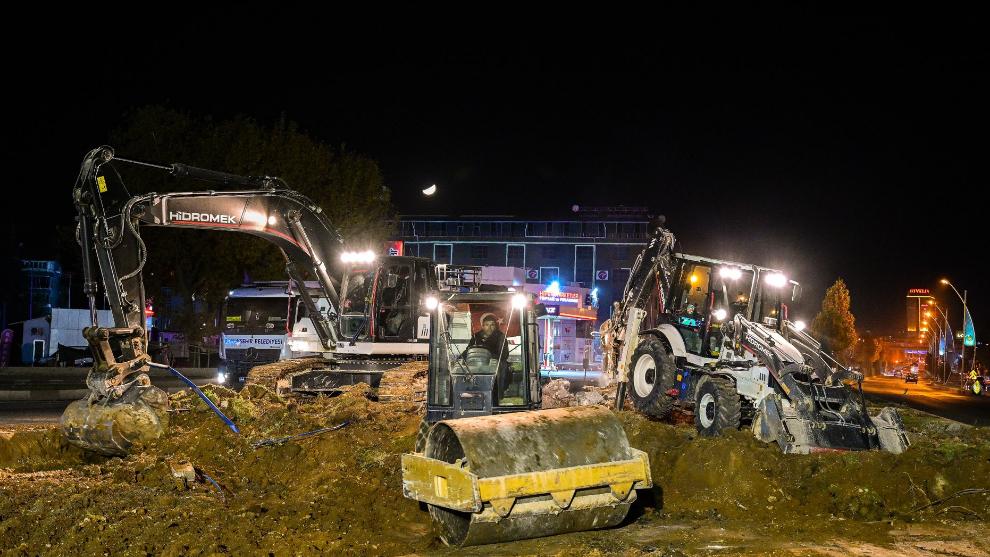 Başkan Er Gece Yarısı Sahada... Bostanbaşına Yeni Düzenleme