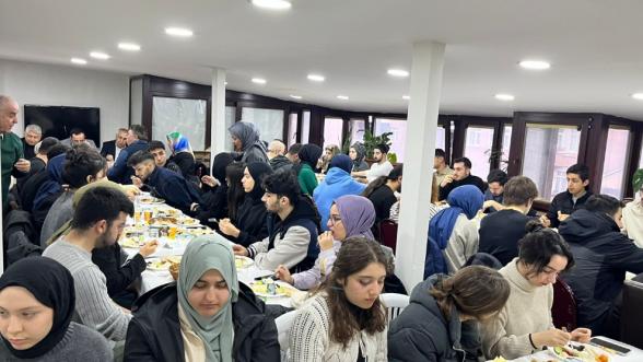 Pütürge-Doğanyol Eğitim Vakfı Bursiyerlerini İhmal Etmiyor 