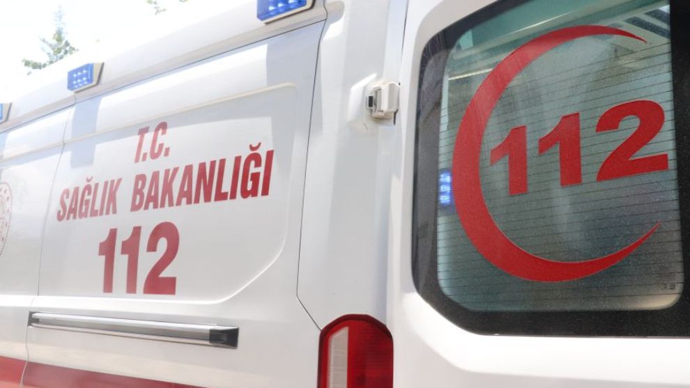 Milli Boksör Hatice Akbaş'ın Kız Kardeşi Trafik Kazası Geçirdi: 1 Ölü, 1 Yaralı