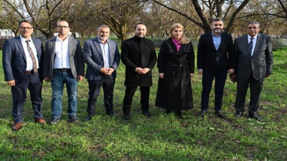 Kayısıda büyük kayıp: Vekillerden üreticiye destek sözü!