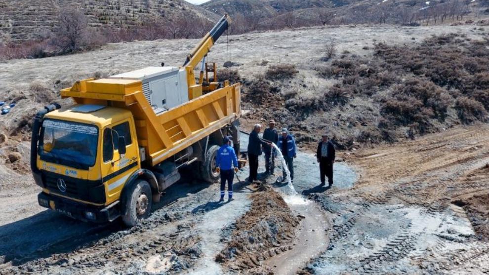 “30 yıldır kova ile su taşıyoruz"
