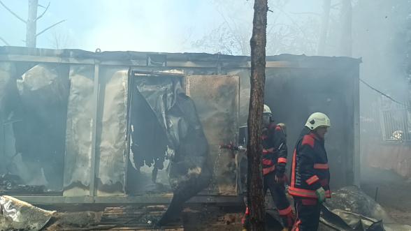 Malatya'da Şantiye Yangını Korkuttu! Konteynerler Kül Oldu!