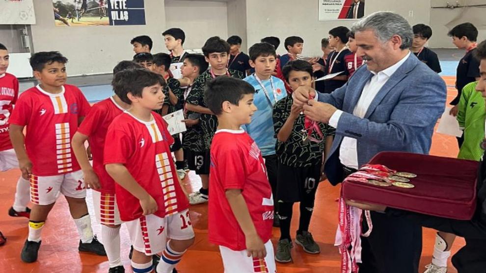 Genç Futbolcuların Büyük Mücadelesi! Malatya'da İl Şampiyonu Belli Oldu