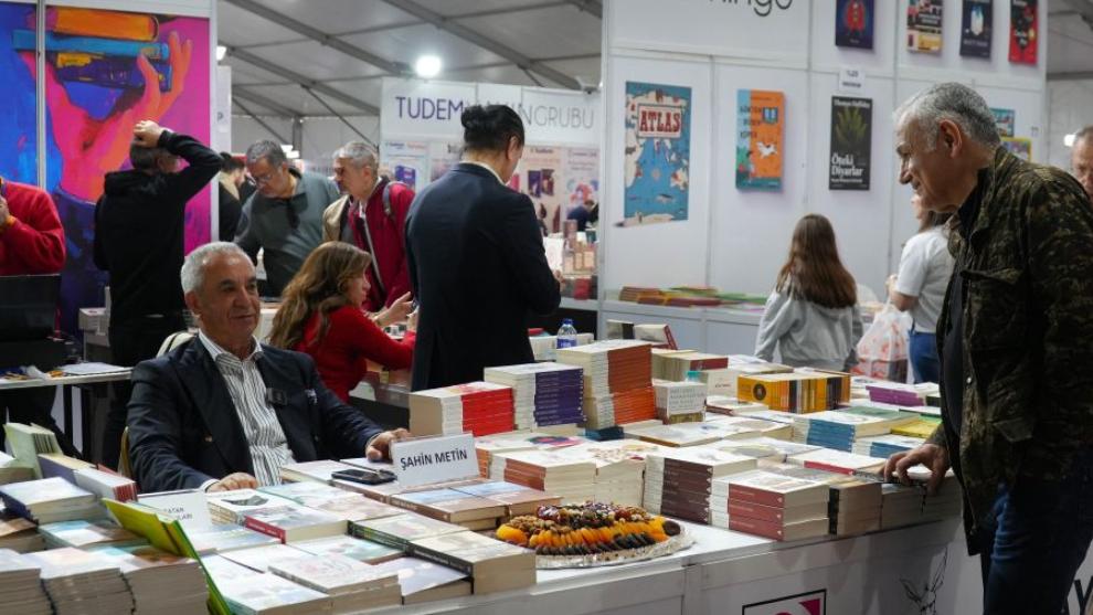 “Kubbe Dağı ve Ötesi” Okurlarıyla Buluştu