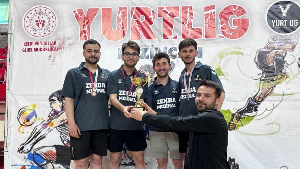 Malatyalı Yurt Öğrencileri Badminton'da Türkiye 2'ncisi Oldu!