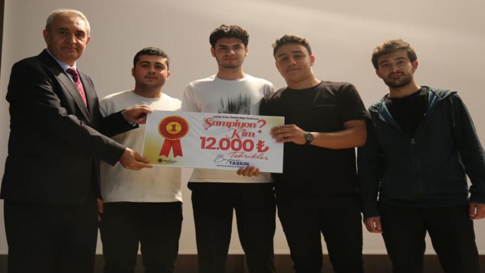 ŞAMPİYON NİYAZİ MISRİ!