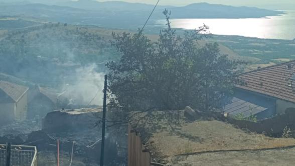 Kale'de Yangın Alarmı: İki Ev Yandı