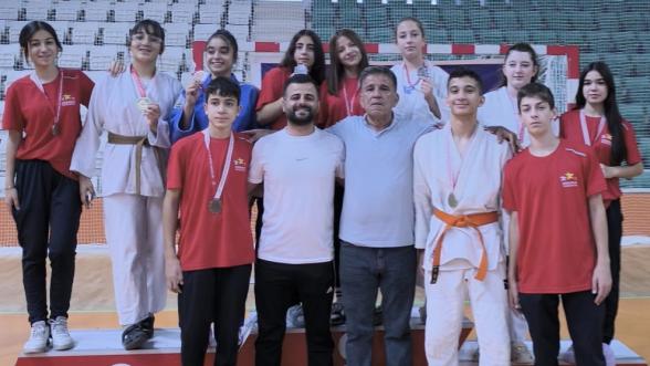 Malatya Judo Takımları Iğdır'da Kürsüye Çıktı: Şampiyonluk ve Üçüncülük!