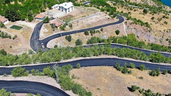 Malatya'da kırsalda sıcak asfalt görmek sevindirici