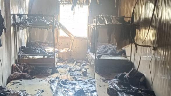 Malatya'da TOKİ Şantiyesinde Yangın: İşçi Konteynerleri Yandı