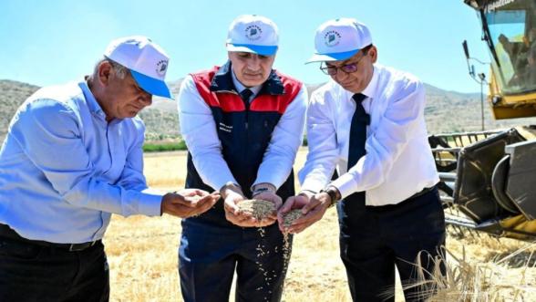 Yeşilyurt Belediyesi'nden hayvancılığa yem desteği