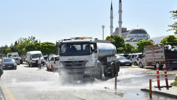 Yeşilyurt'ta yaz temizliği başladı