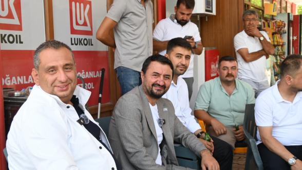 "Halkın sesine kulak veriyor, çözüm üretiyoruz"