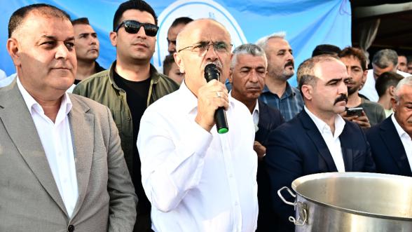 Malatya'da Ülkü Ocakları Aşure Dağıttı