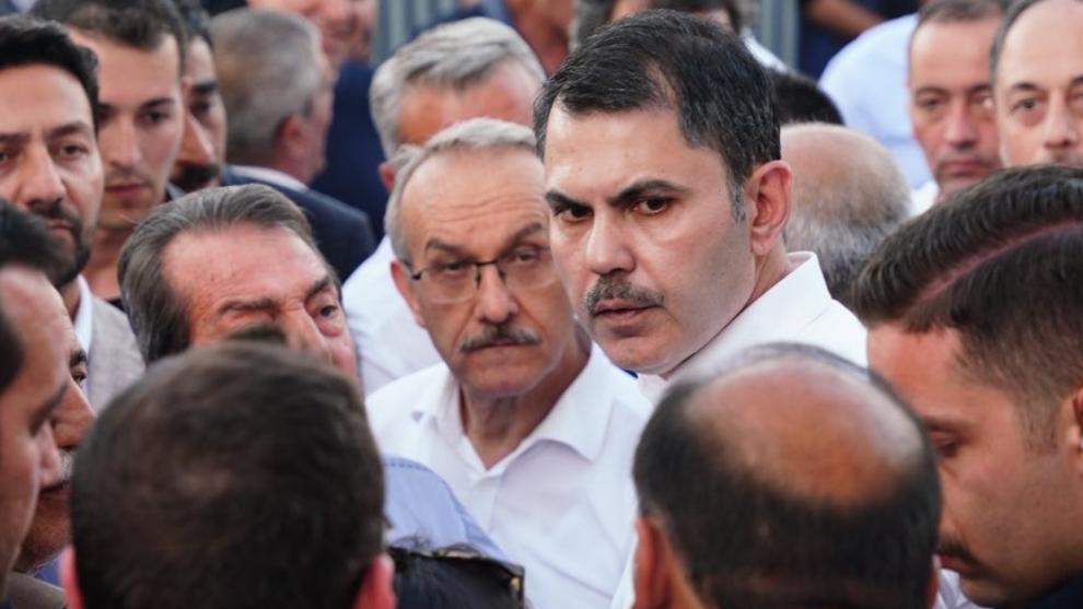 Bakan Kurum'dan  Müteahhitlere 