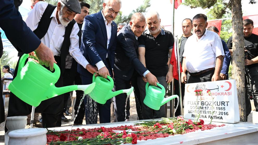 Malatyalı 15 Temmuz Şehitleri Unutulmadı: Kabir Başında Dualar Edildi!