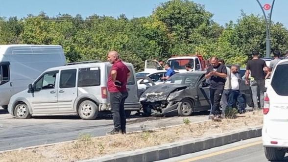 Malatya'da Kudüs Caddesi'nde Feci Kaza: 4 Araç Çarpıştı, Can Pazarı Yaşandı