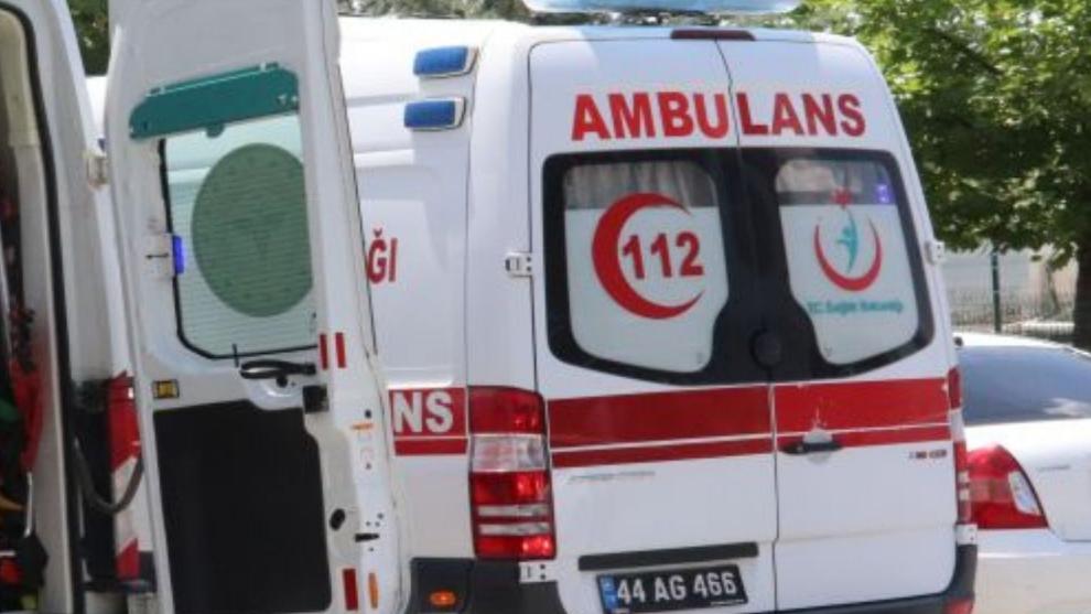 Malatya'da Kamyonla Çarpışan Otomobildeki 2 Kişi Öldü