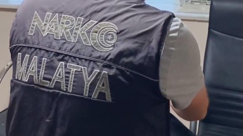 Narkotik Ekiplerinin Arama Yaptığı Otomobilde Uyuşturucu Hap Çıktı