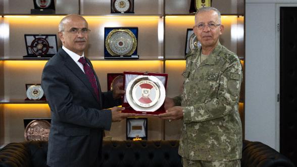 Başkan Erden 2. Ordu Komutanlığına ziyaret