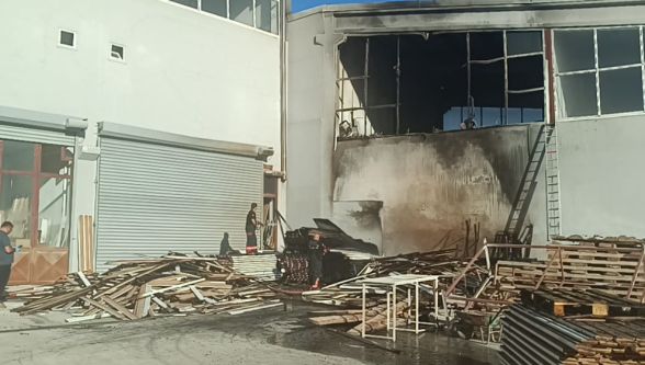 Malatya'da Yangın Paniği: Atölye Yanıyordu