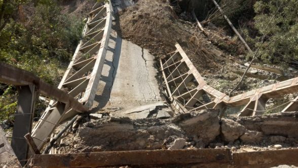 Sulansuyu Barajı'nda Yıkılan Köprü Yapılıyor