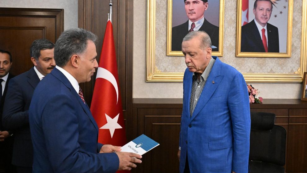 Erdoğan'a Malatya'da İnönü Üniversitesi dosyası sunuldu