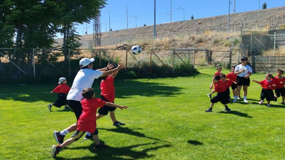 Malatya'da TFF Futbol Okulu Depremzede Çocuklara Moral Oldu